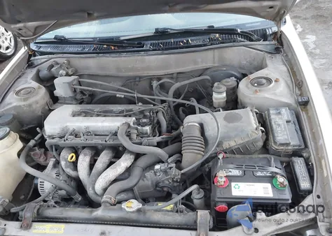 1998 Toyota Corolla Le z USA, uszkodzony, nr VIN 2T1BR18E2WC019524